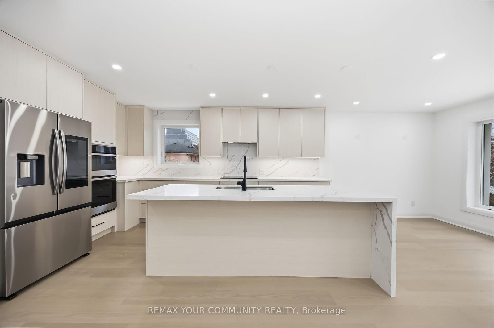 55 Cocksfield Avenue, Unit Main - Photo 8