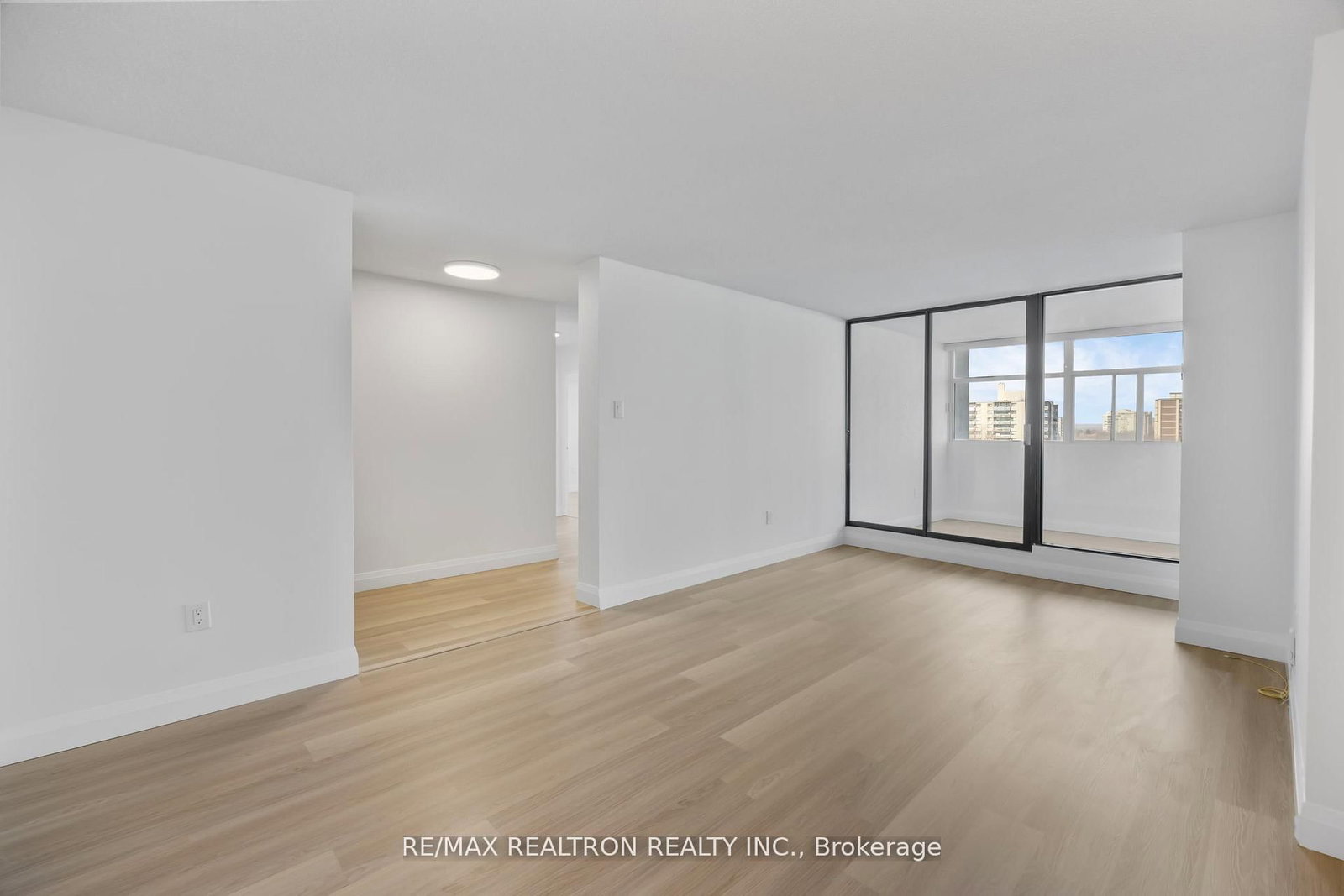 100 Antibes Drive, Unit 801 - Photo 2