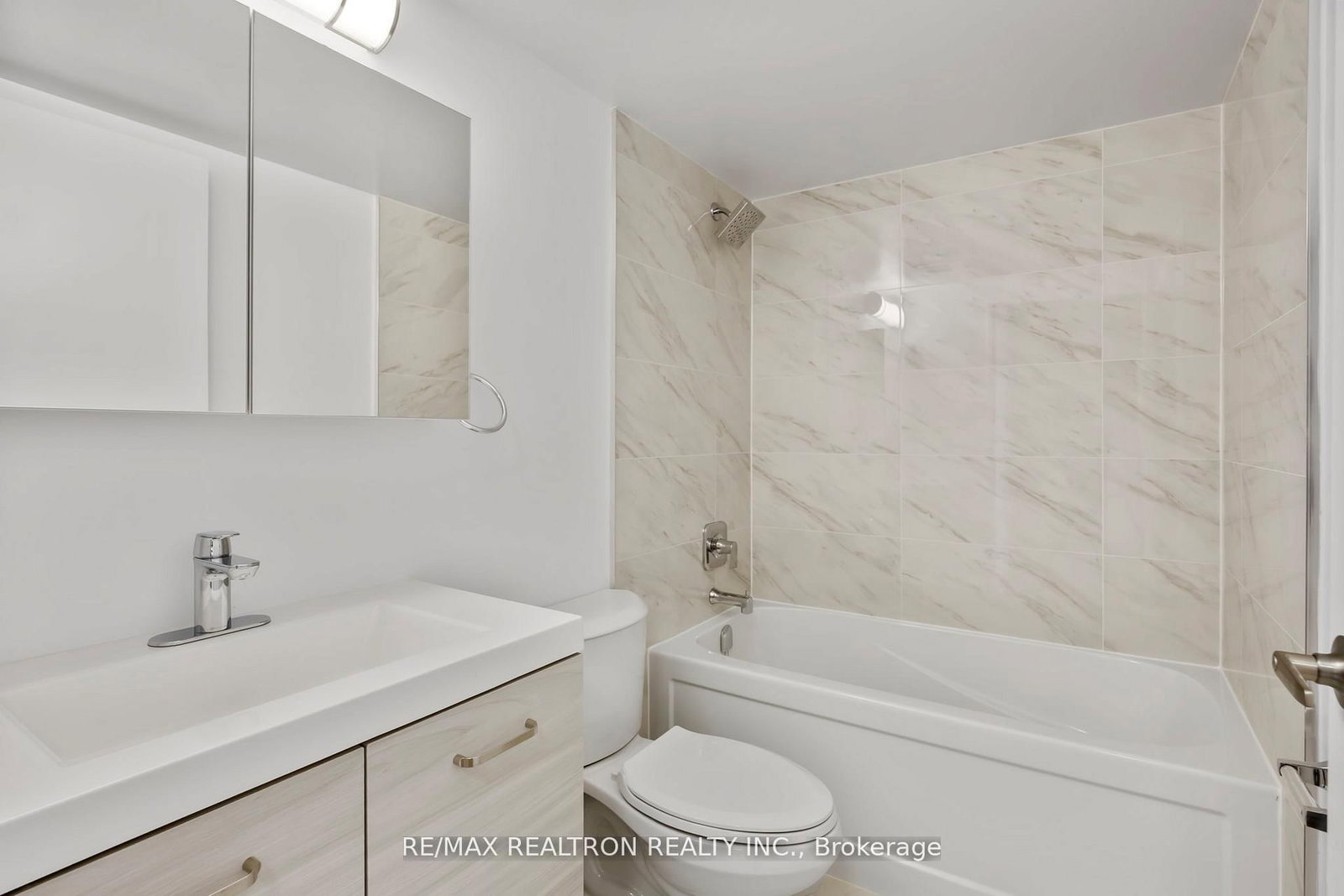 100 Antibes Drive, Unit 801 - Photo 8