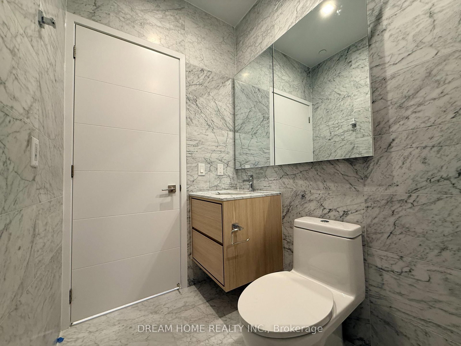 29 Green Trail Court, Unit 206 - Photo 11