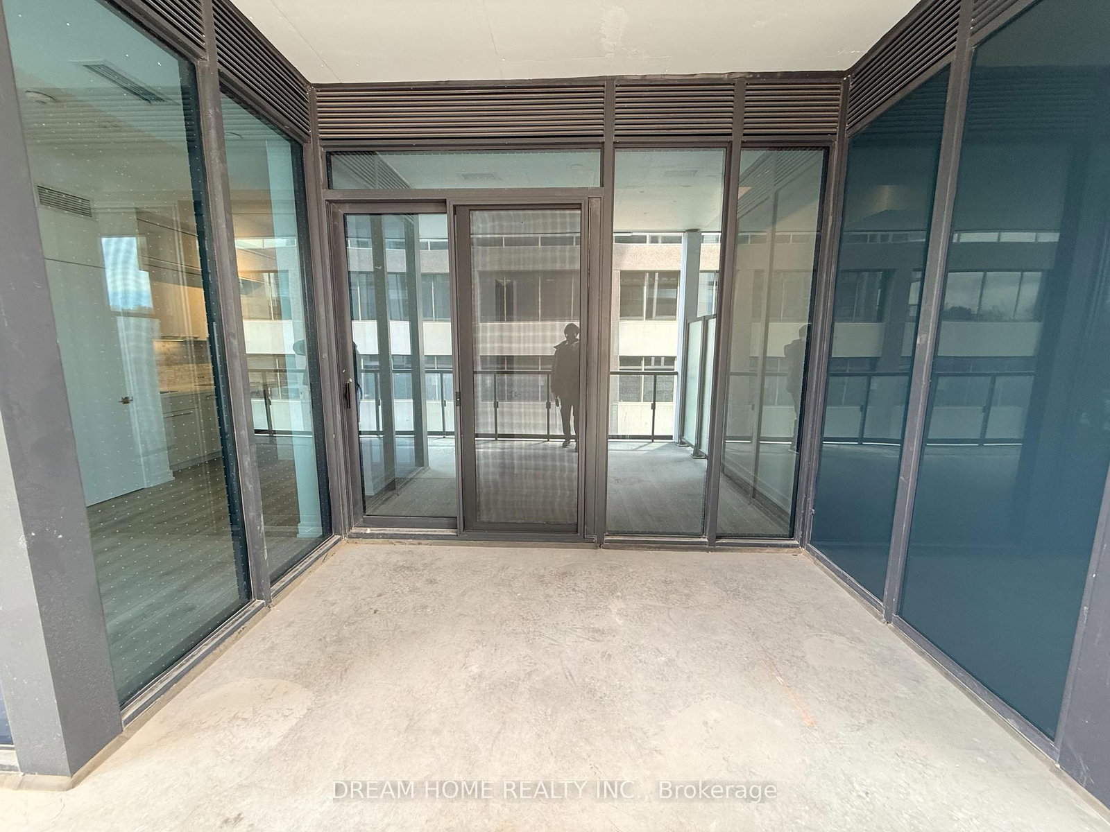 29 Green Trail Court, Unit 206 - Photo 17