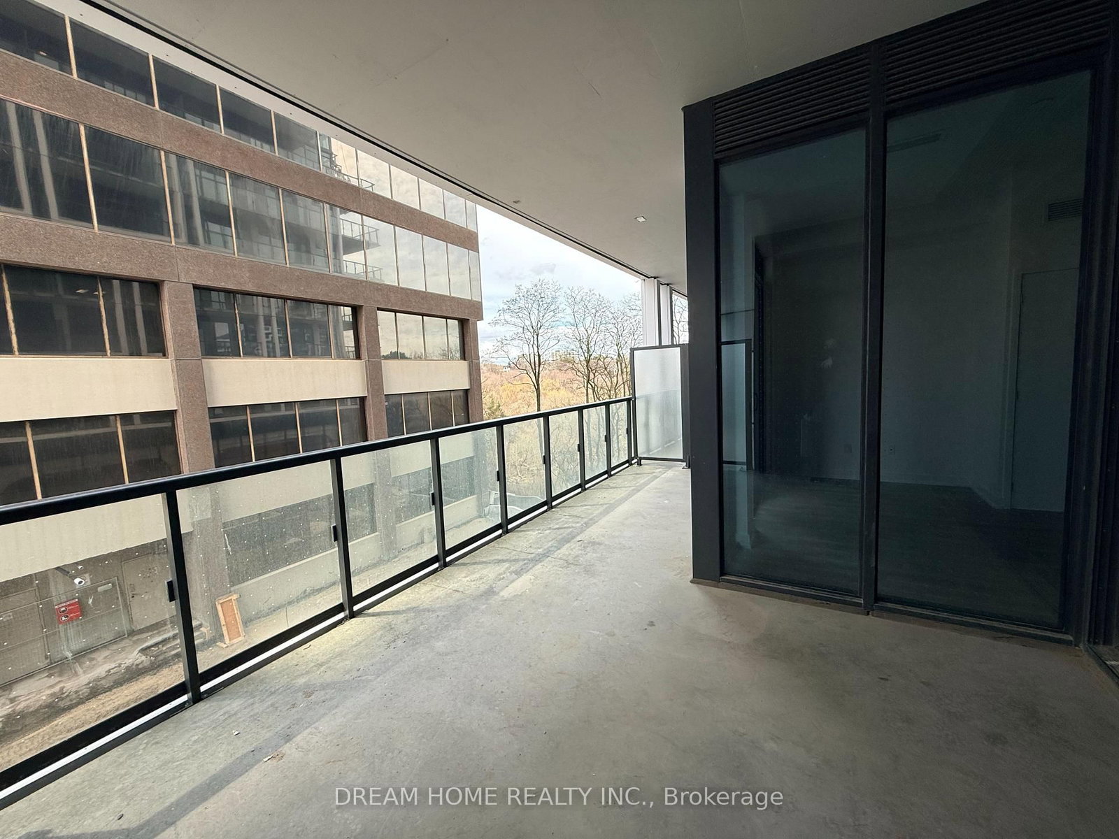 29 Green Trail Court, Unit 206 - Photo 18