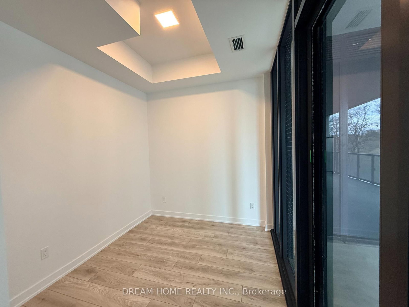 29 Green Trail Court, Unit 206 - Photo 7