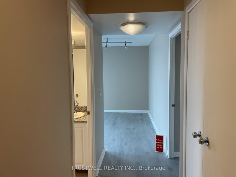 1905 - 8 Park Rd, Toronto, M4W 3S5 | Image 2