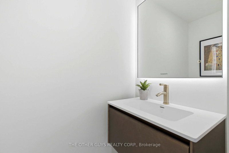 18 - 9R Clintwood Gate, Toronto, M3A 0A8 | Image 2