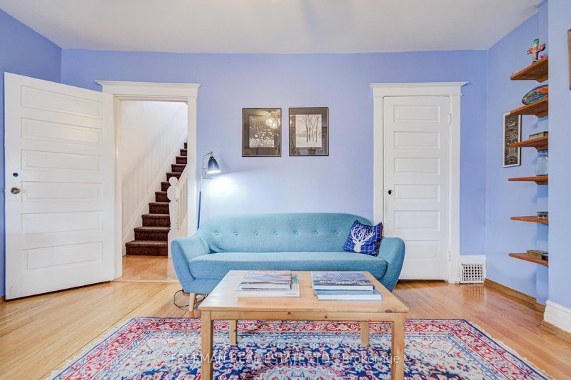 617 Clinton St, Toronto, M6G 2Z8 | Image 2