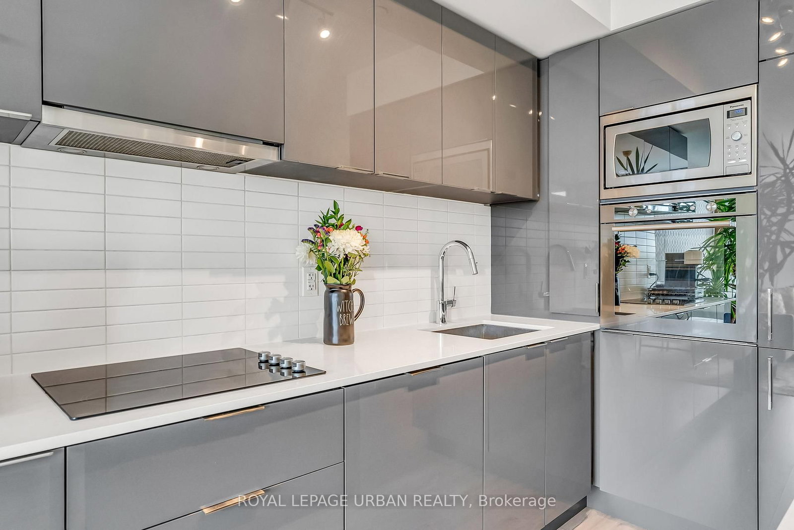 27 Bathurst Street, Unit 611 - Photo 11