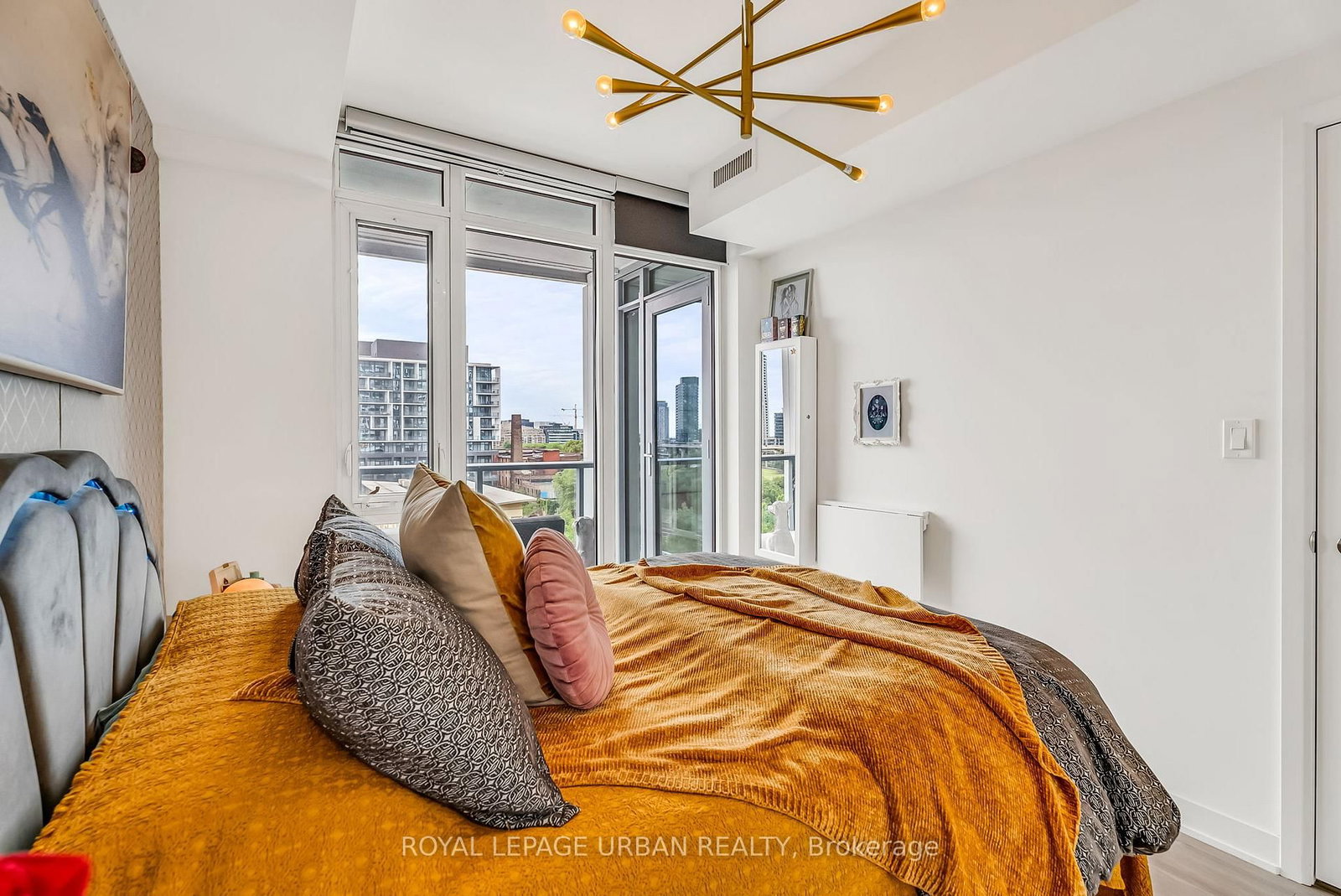 27 Bathurst Street, Unit 611 - Photo 17