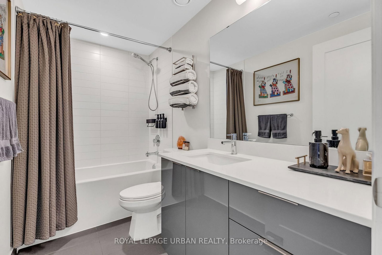 27 Bathurst Street, Unit 611 - Photo 21