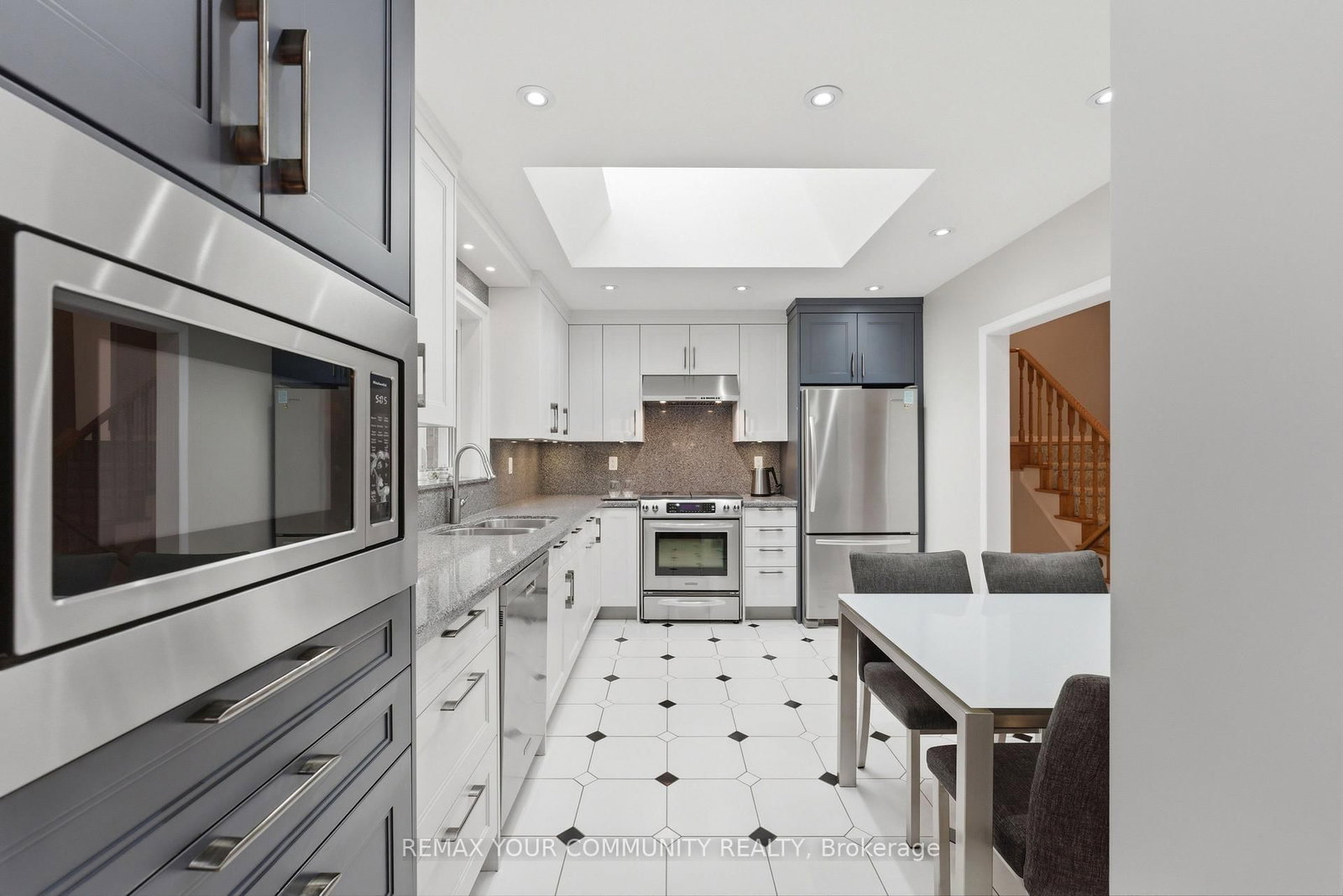 22 Marathon Crescent - Photo 10