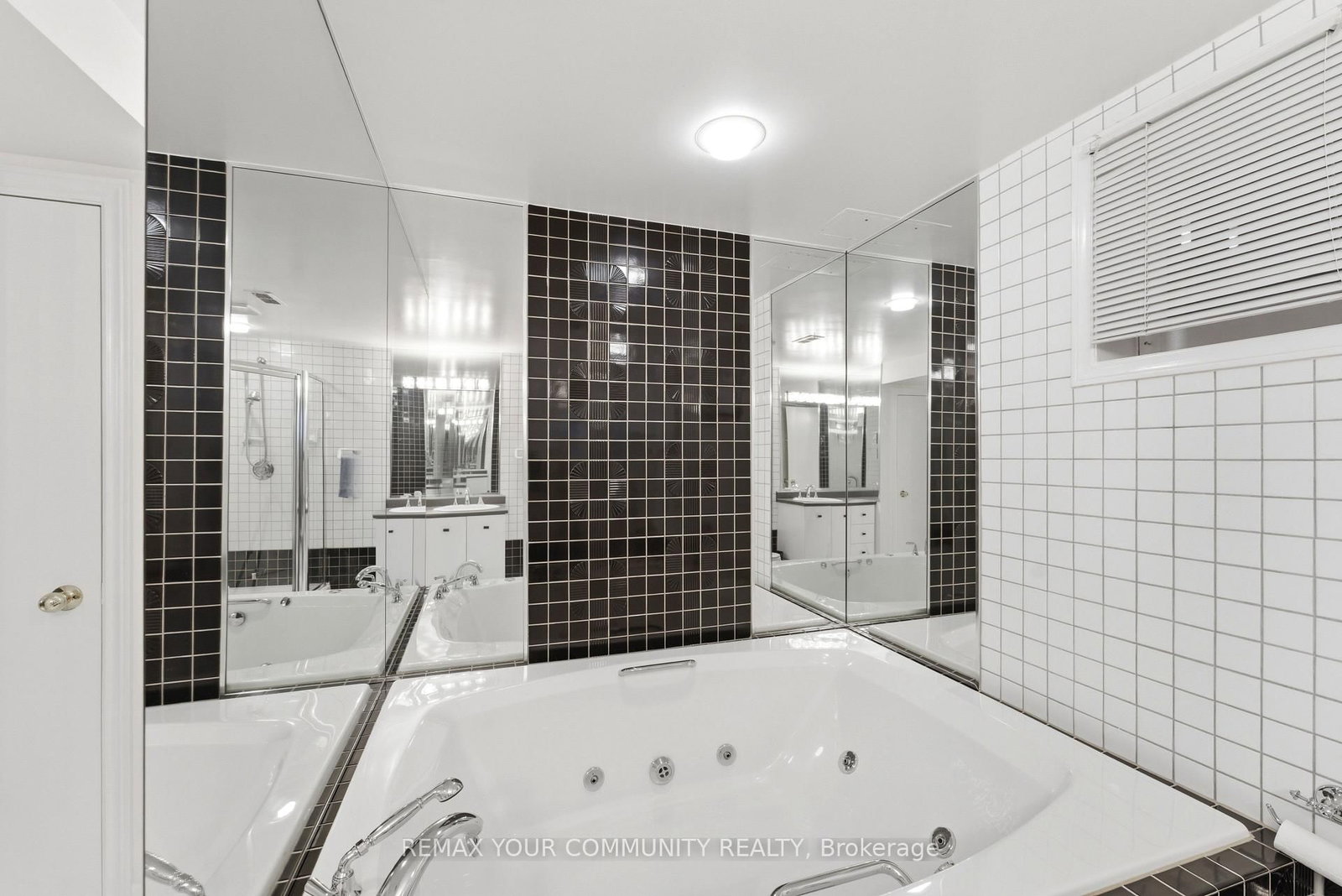 22 Marathon Crescent - Photo 34