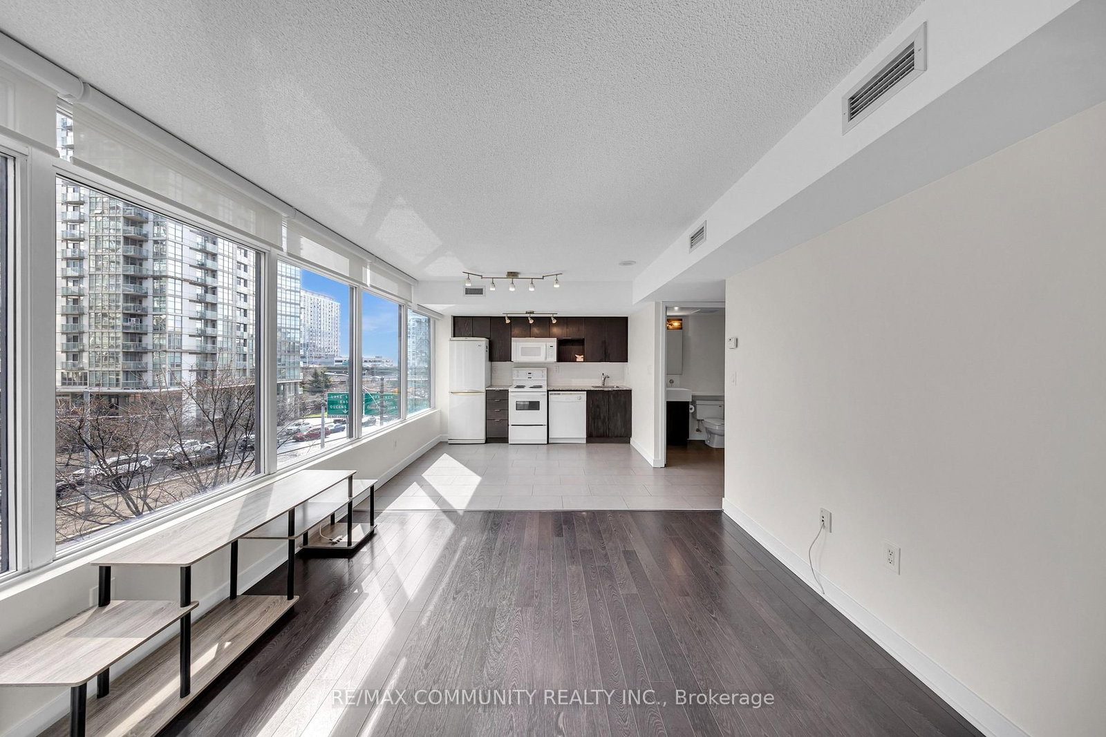 15 Brunel Court, Unit 321 - Photo 11