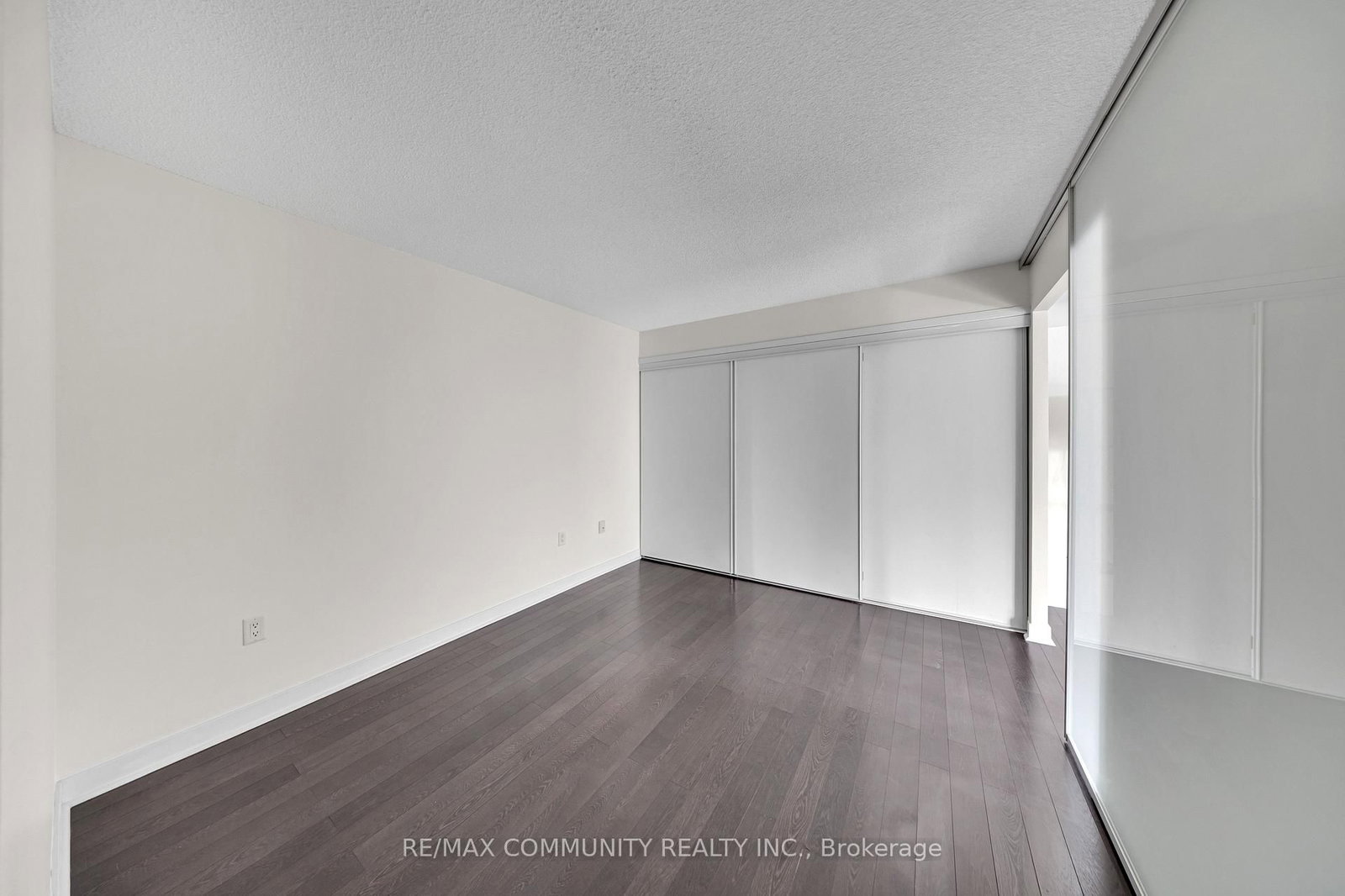 15 Brunel Court, Unit 321 - Photo 14