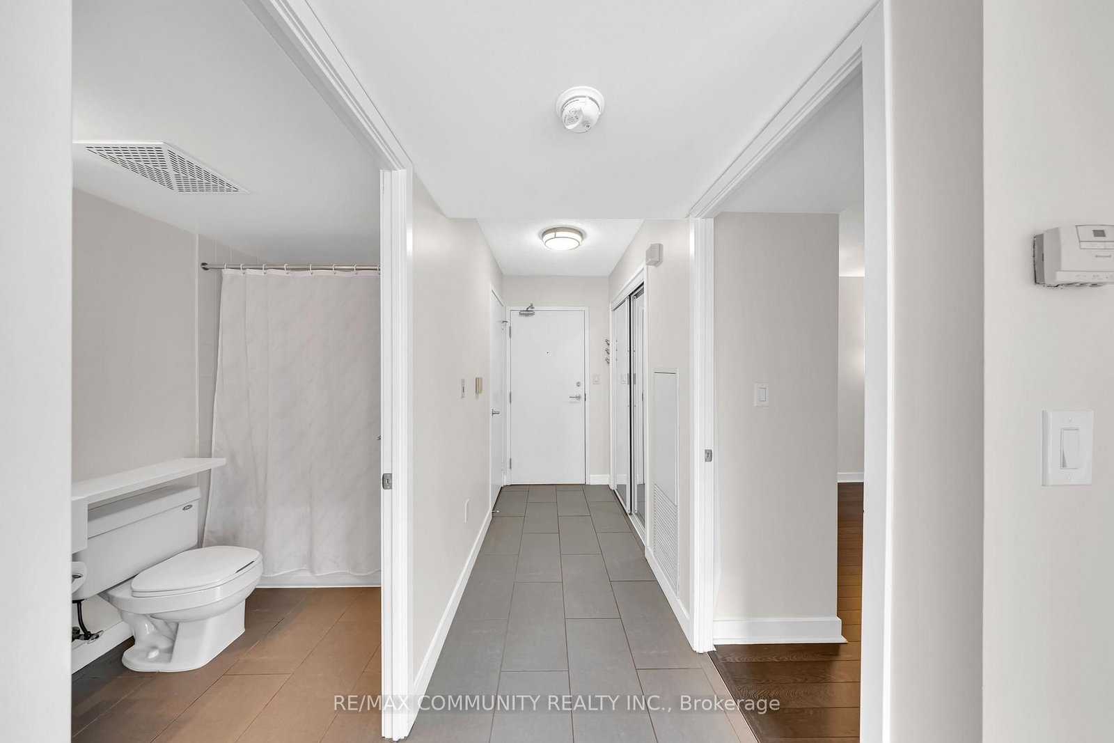 15 Brunel Court, Unit 321 - Photo 5