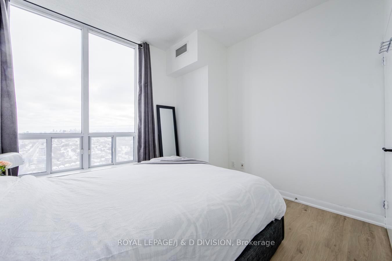 33 Sheppard Avenue E, Unit 3100 - Photo 13
