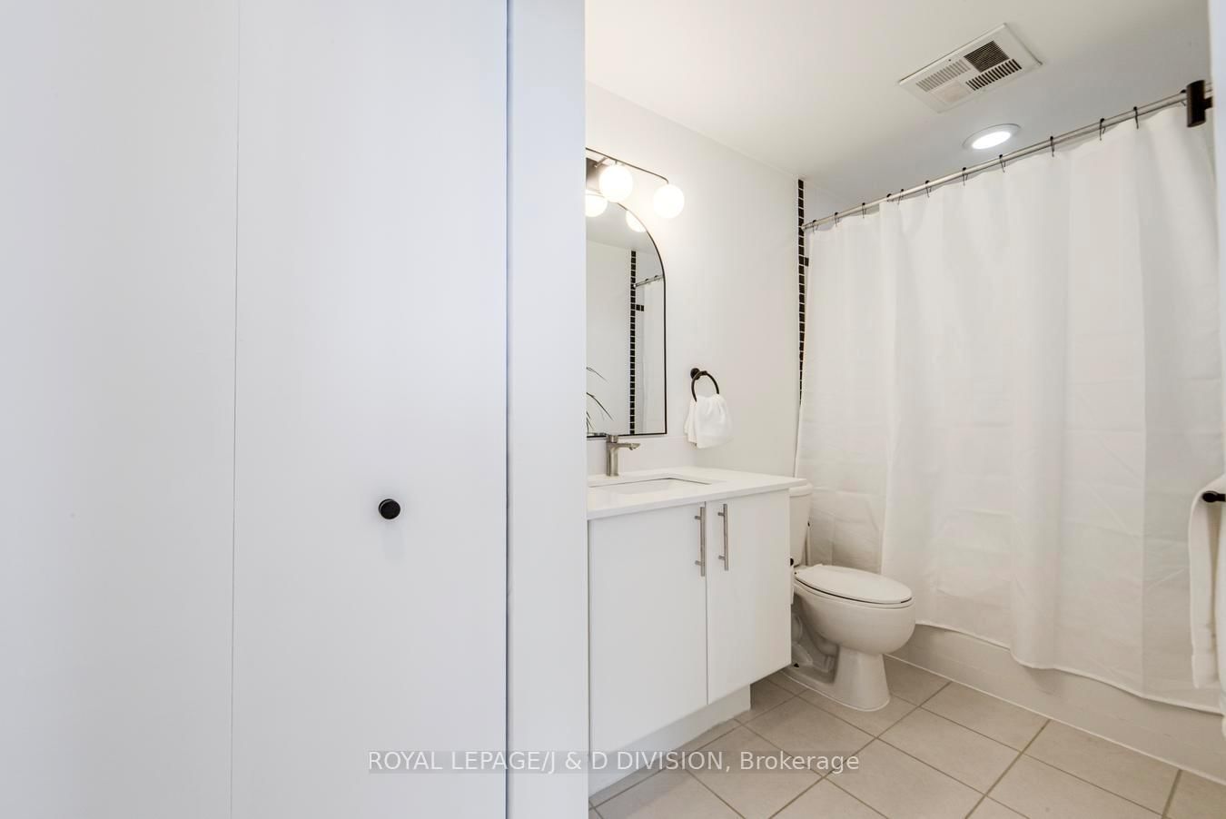 33 Sheppard Avenue E, Unit 3100 - Photo 15