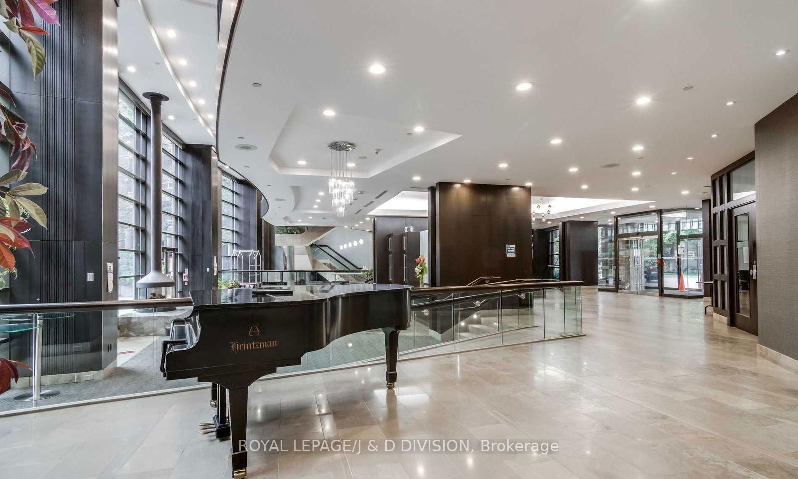 33 Sheppard Avenue E, Unit 3100 - Photo 23