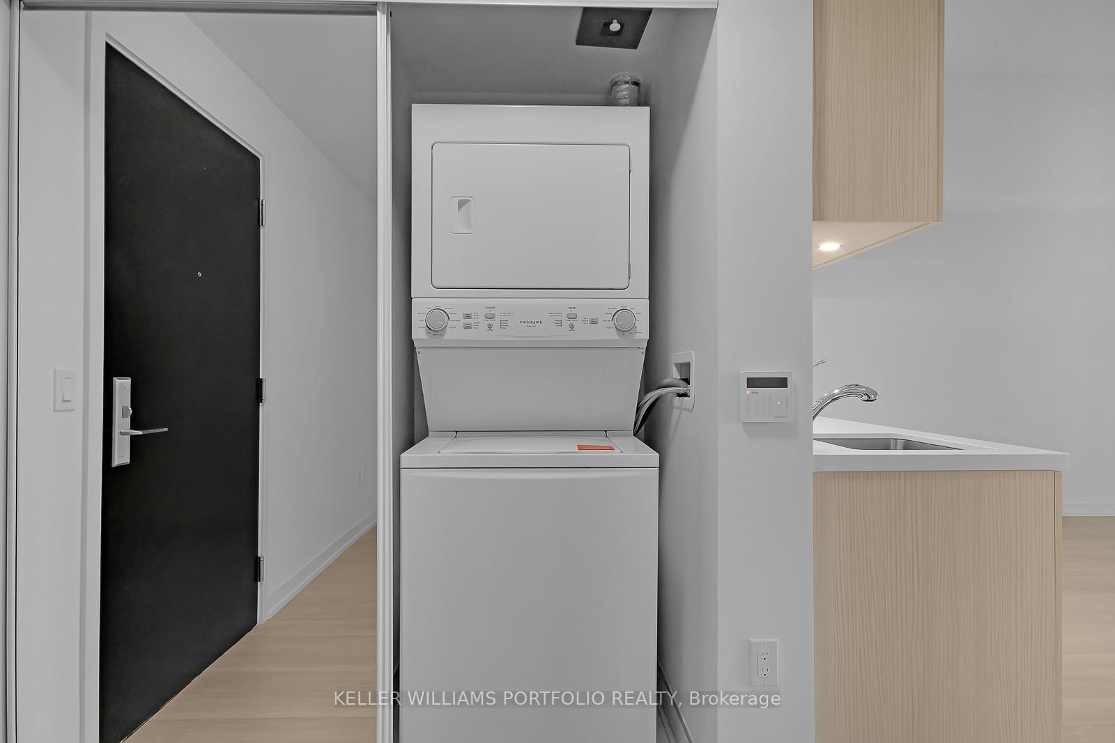 158 Front Street E, Unit 914 - Photo 18