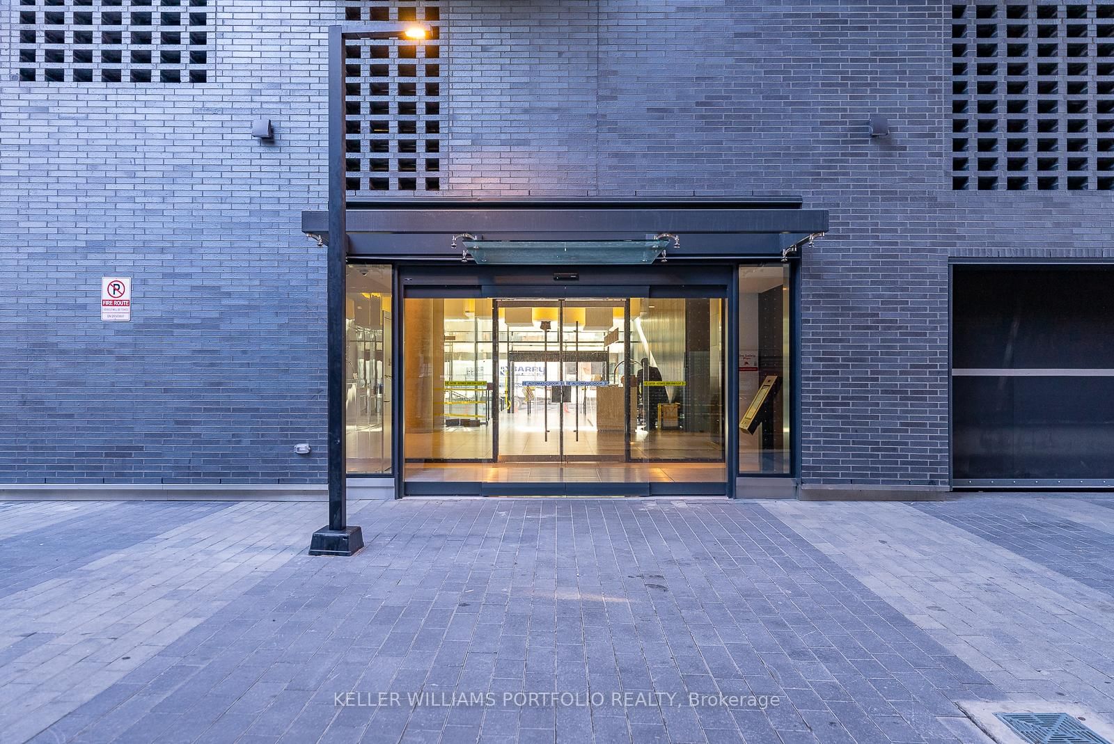 158 Front Street E, Unit 914 - Photo 20