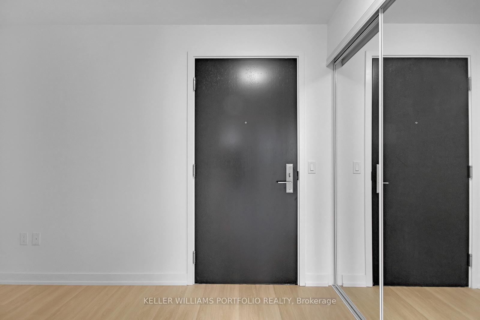 158 Front Street E, Unit 914 - Photo 3