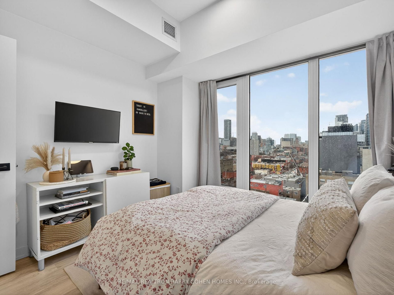 2 Augusta Avenue, Unit PH3 - Photo 21