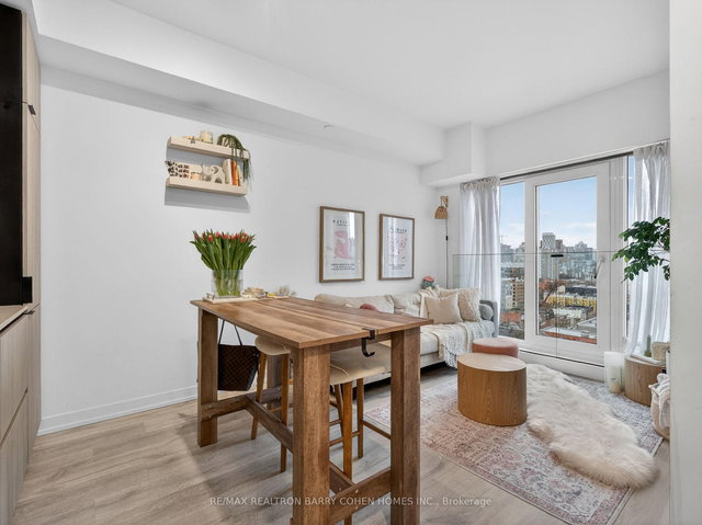 PH3 - 2 Augusta Avenue