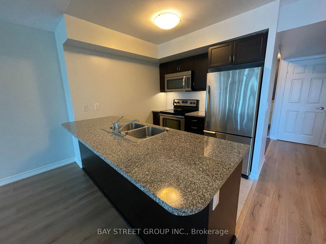 2115 - 19 Grand Trunk Crescent