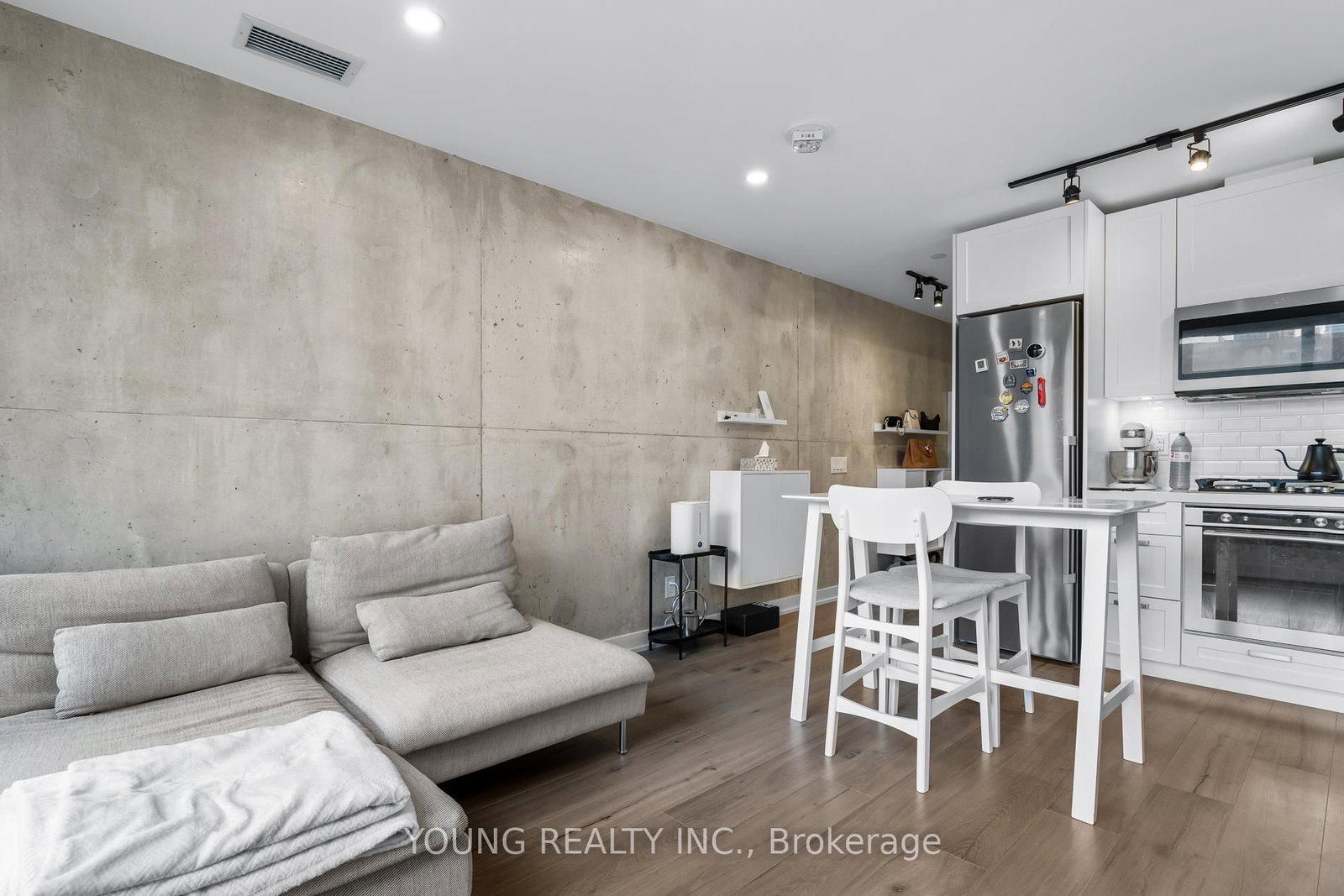 55 Ontario Street, Unit 715 - Photo 6