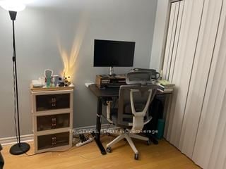 250 Wellington Street W, Unit 729 - Photo 13