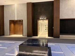 250 Wellington Street W, Unit 729 - Photo 2