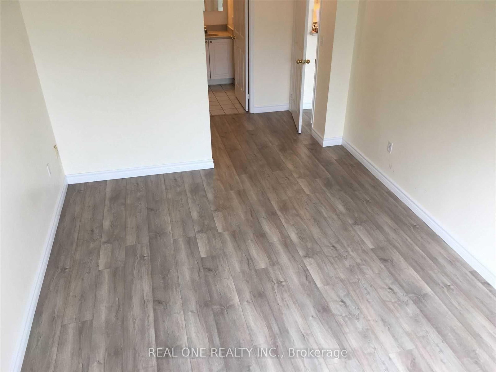 8 Pemberton Avenue, Unit Uph06 - Photo 12