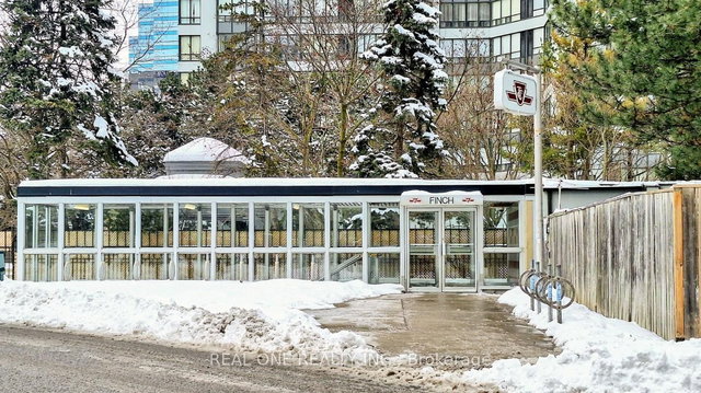 Uph06 - 8 Pemberton Avenue