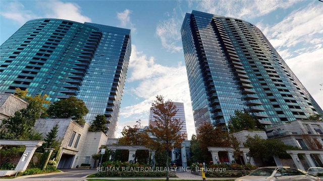 1310 - 15 Greenview Avenue