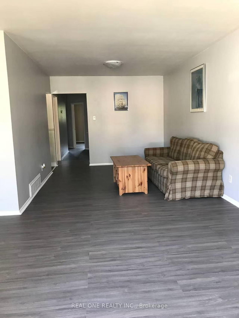 53 Cairnside Cres, Toronto, M2J 3M9 | Image 3