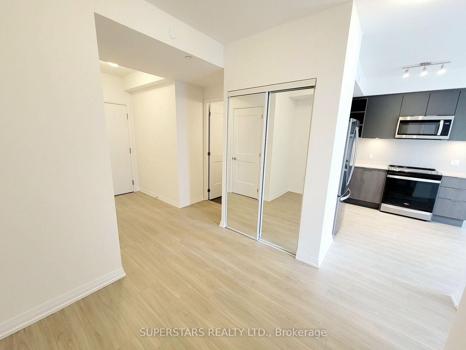 50 Dunfield Avenue, Unit 1215 - Photo 6