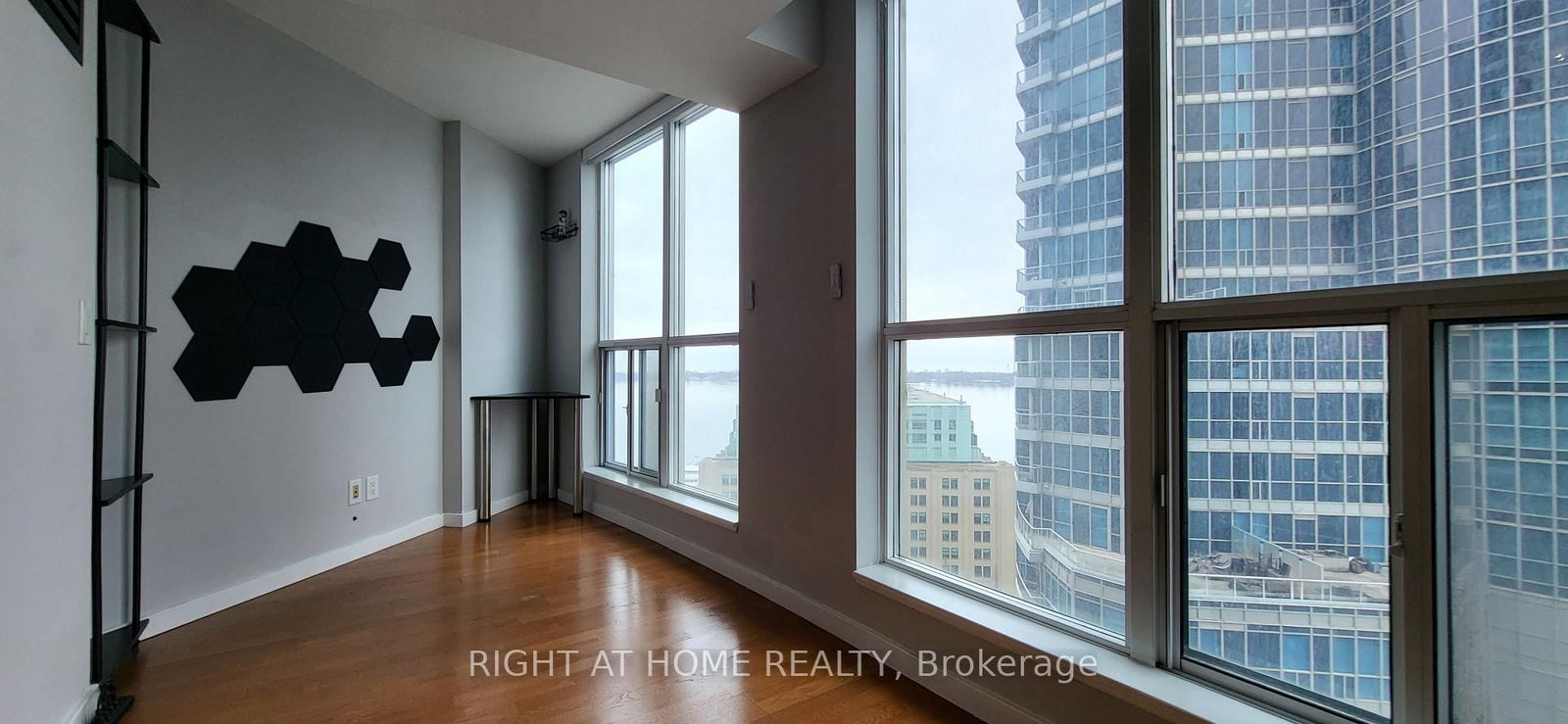 8 York Street, Unit 1912 - Photo 28