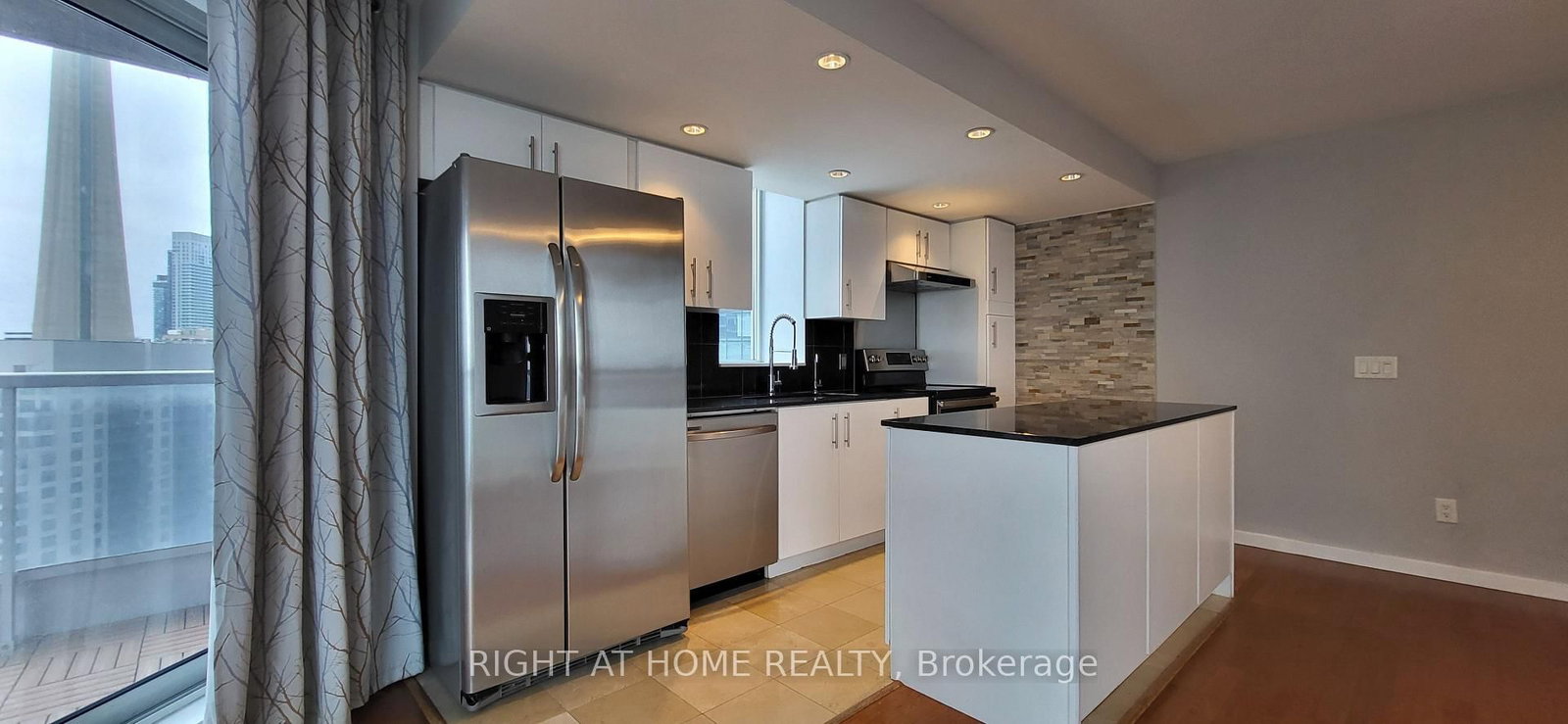 Condo for sale at 1912-8 York Street, Toronto, Ontario, M5J 2Y2 - Waterfront Communities C1 - MLS: C13004738