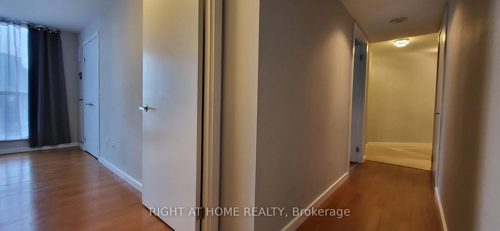 8 York Street, Unit 1912 - Photo 34