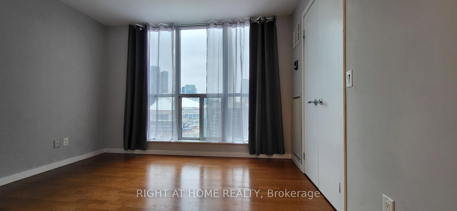 8 York Street, Unit 1912 - Photo 36