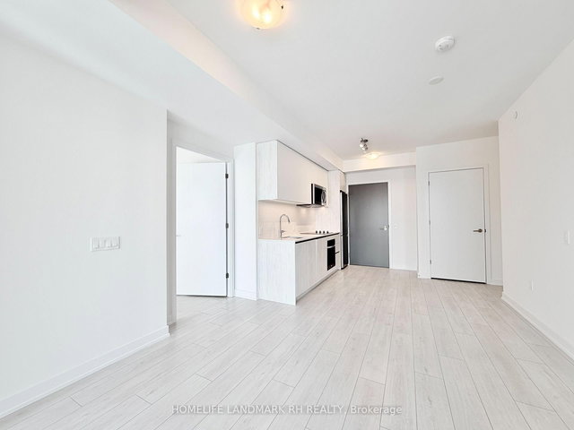 810 - 5858 Yonge Street