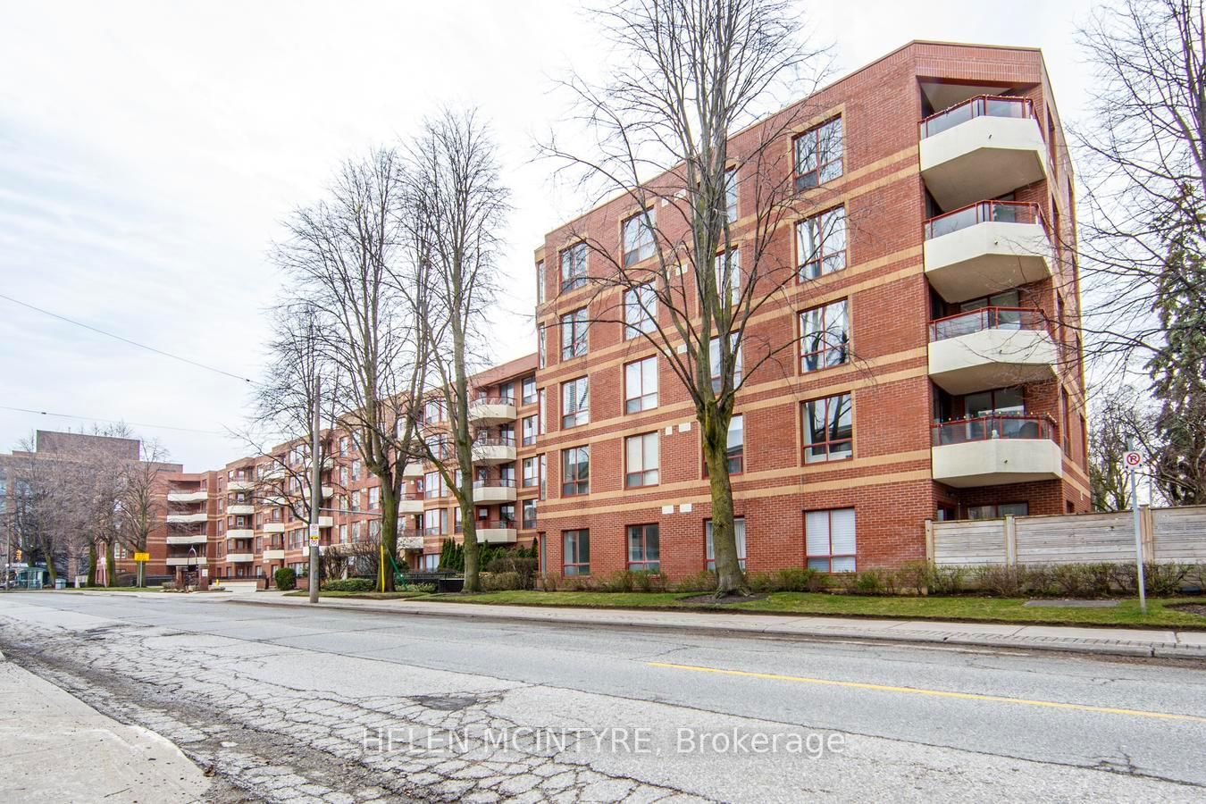 955 Millwood Road, Unit 222 - Photo 38