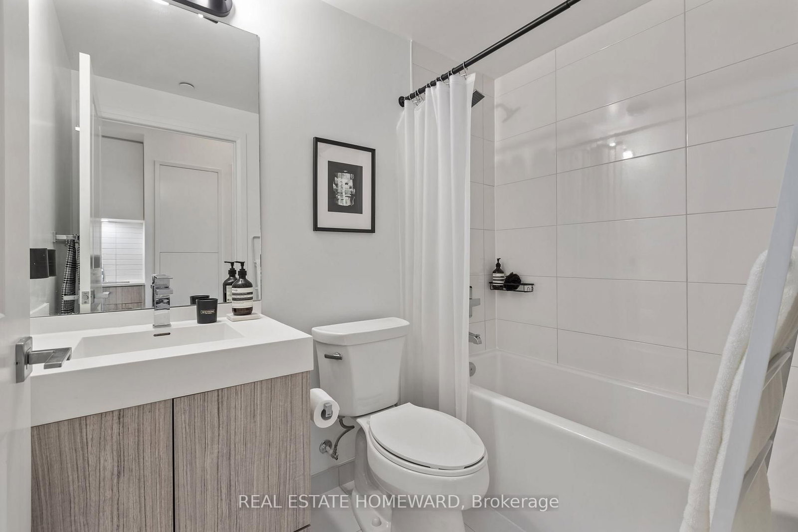 251 Jarvis Street, Unit 2006 - Photo 18