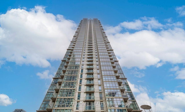 512 - 35 Mariner Terrace