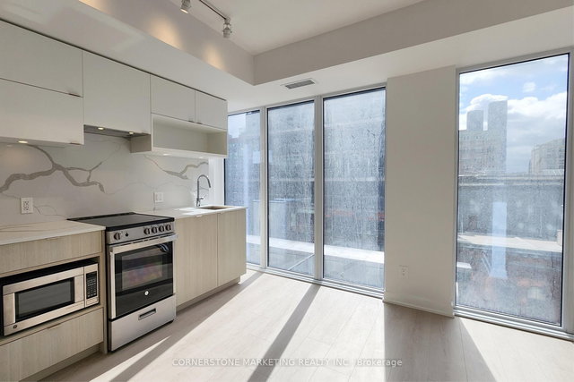 908 - 100 Queen Street E