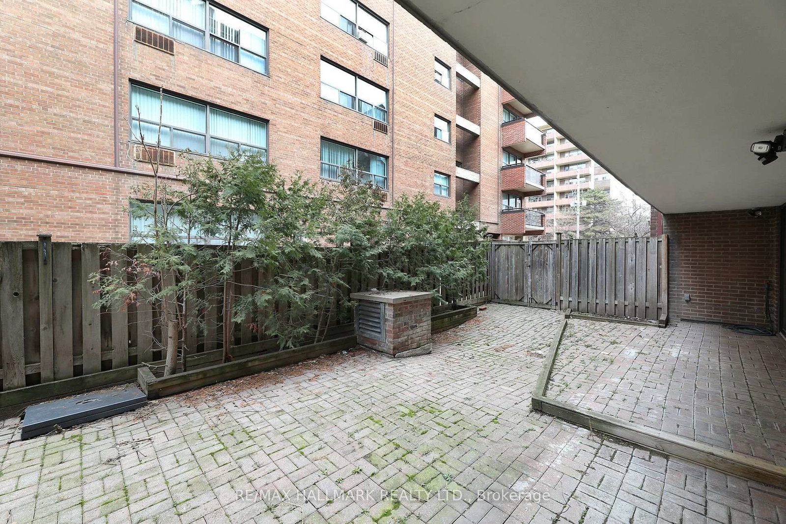 212 St. George Street, Unit 106 - Photo 29