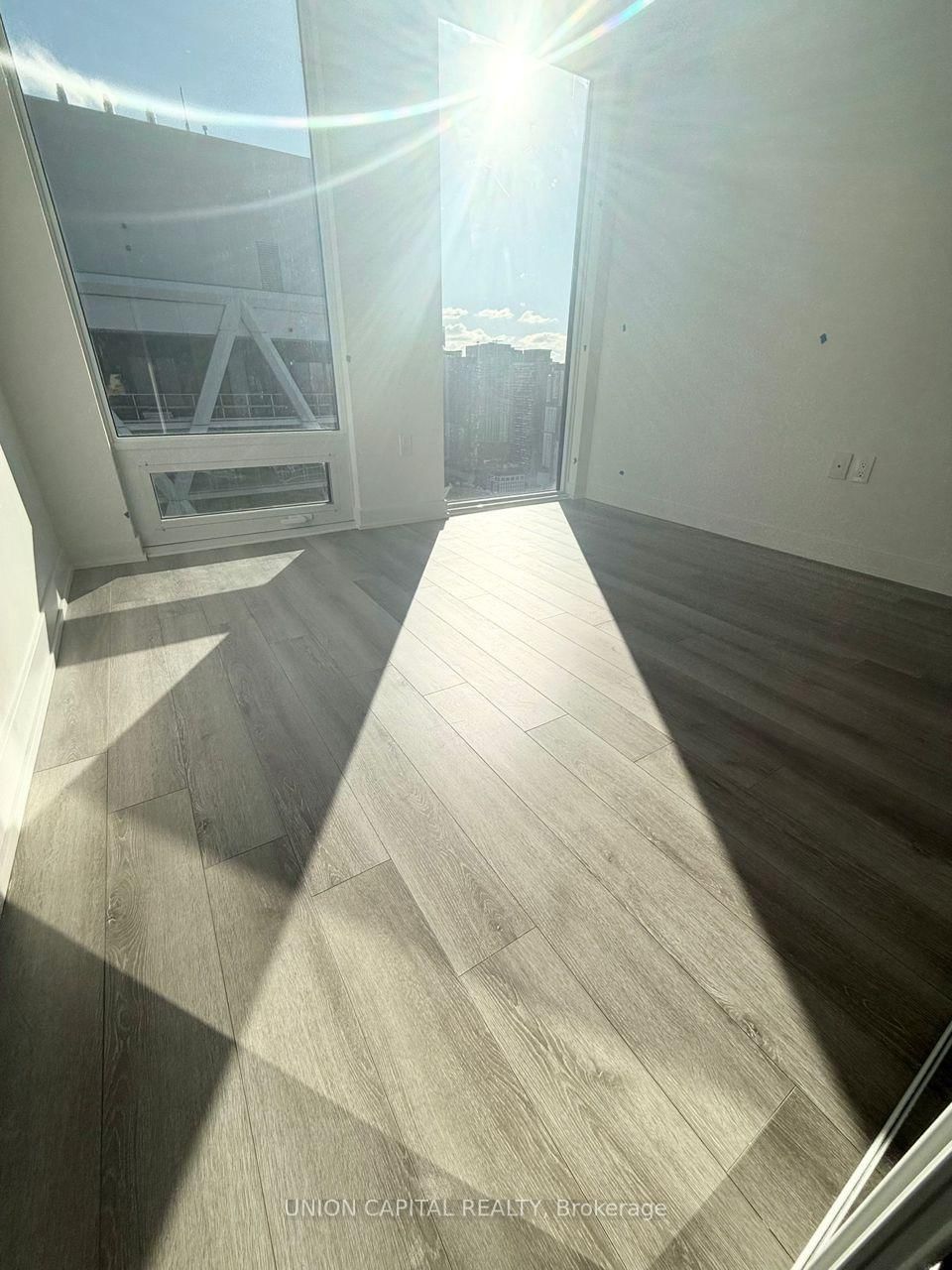 238 Simcoe Street, Unit 3607 - Photo 11