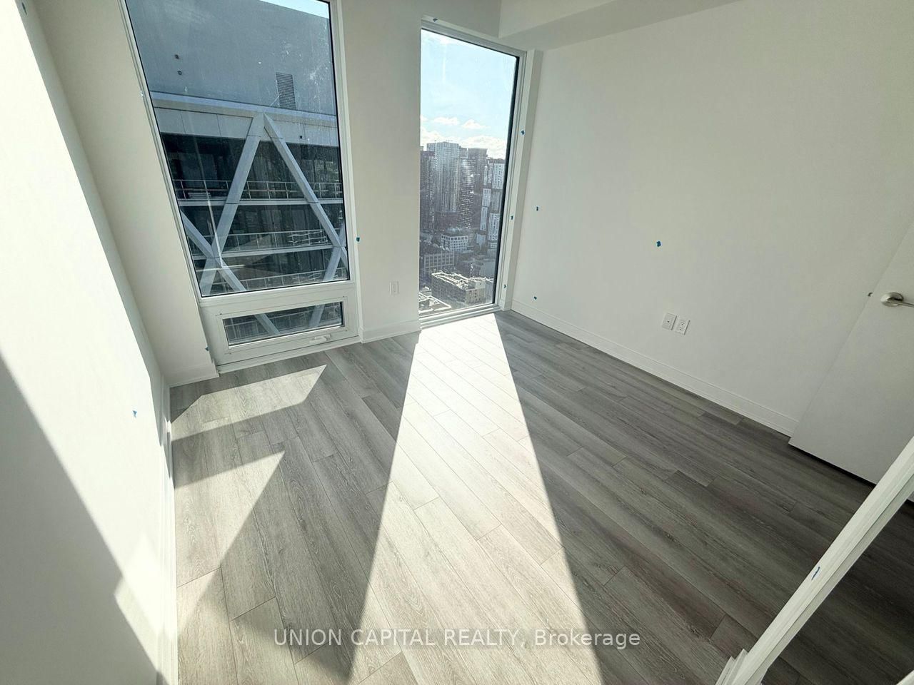 238 Simcoe Street, Unit 3607 - Photo 12