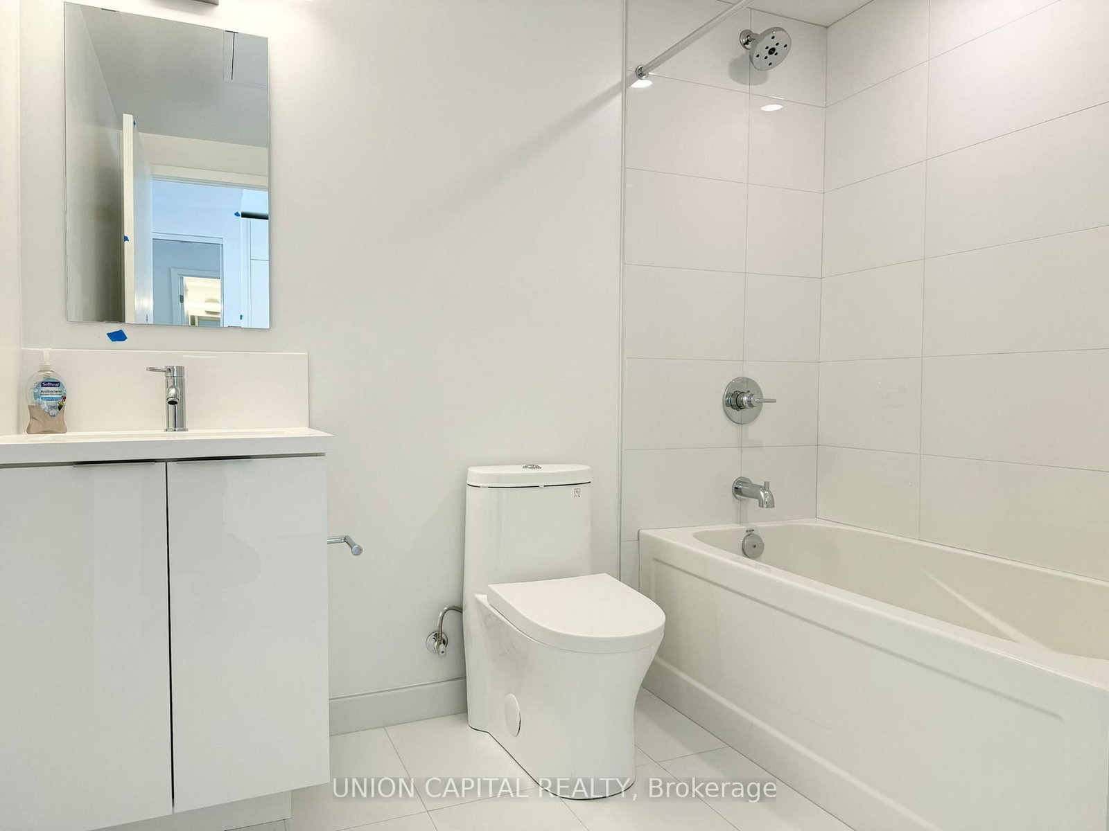 238 Simcoe Street, Unit 3607 - Photo 15