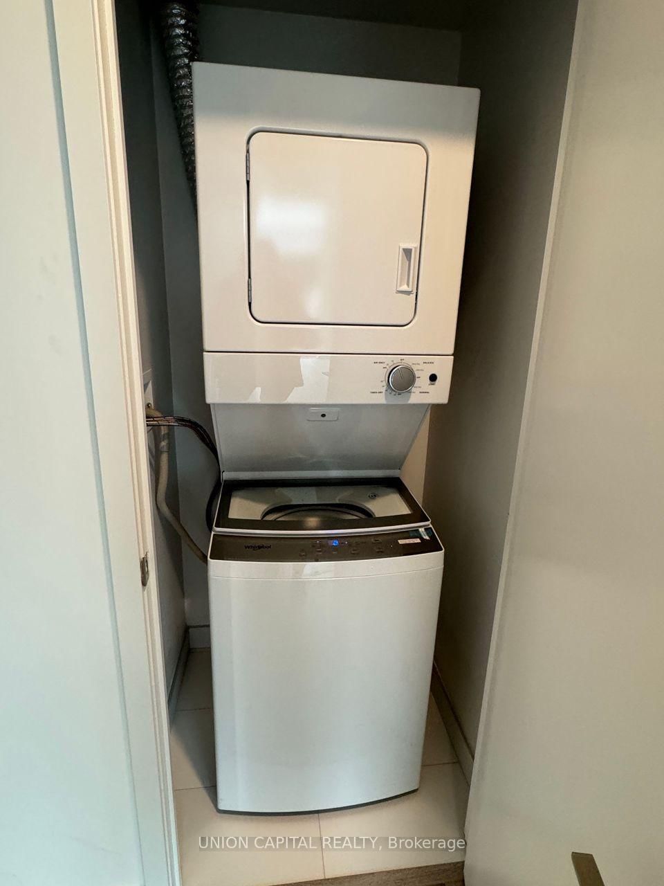 238 Simcoe Street, Unit 3607 - Photo 16