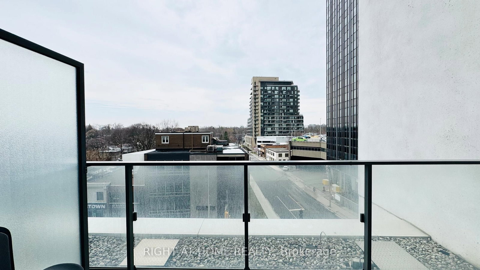 5 Soudan Avenue, Unit 617 - Photo 12